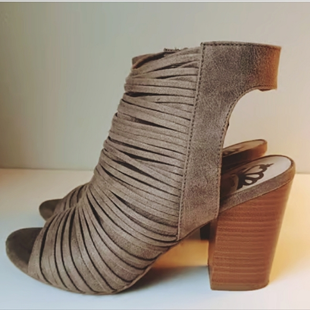 5/$50 EUC Fergalicious Jymboree Peeptoe Open Back Zip Heel Booties Grey/Tan Sz.8